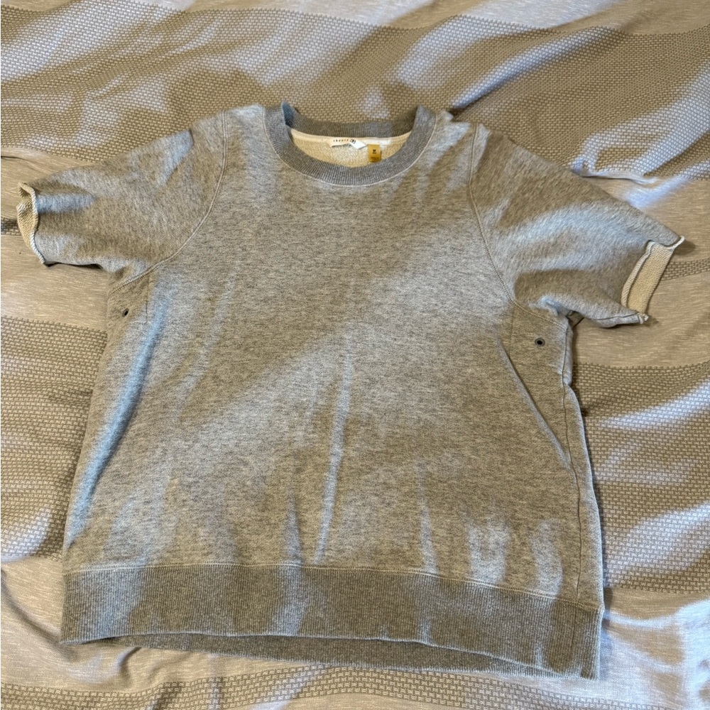Men’s Gray Sweatshirt